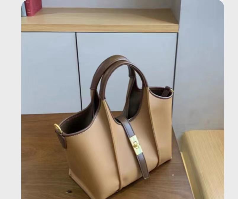 Vere Handbag